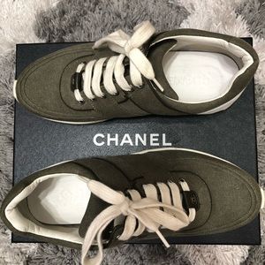 Chanel sneakers 39.5